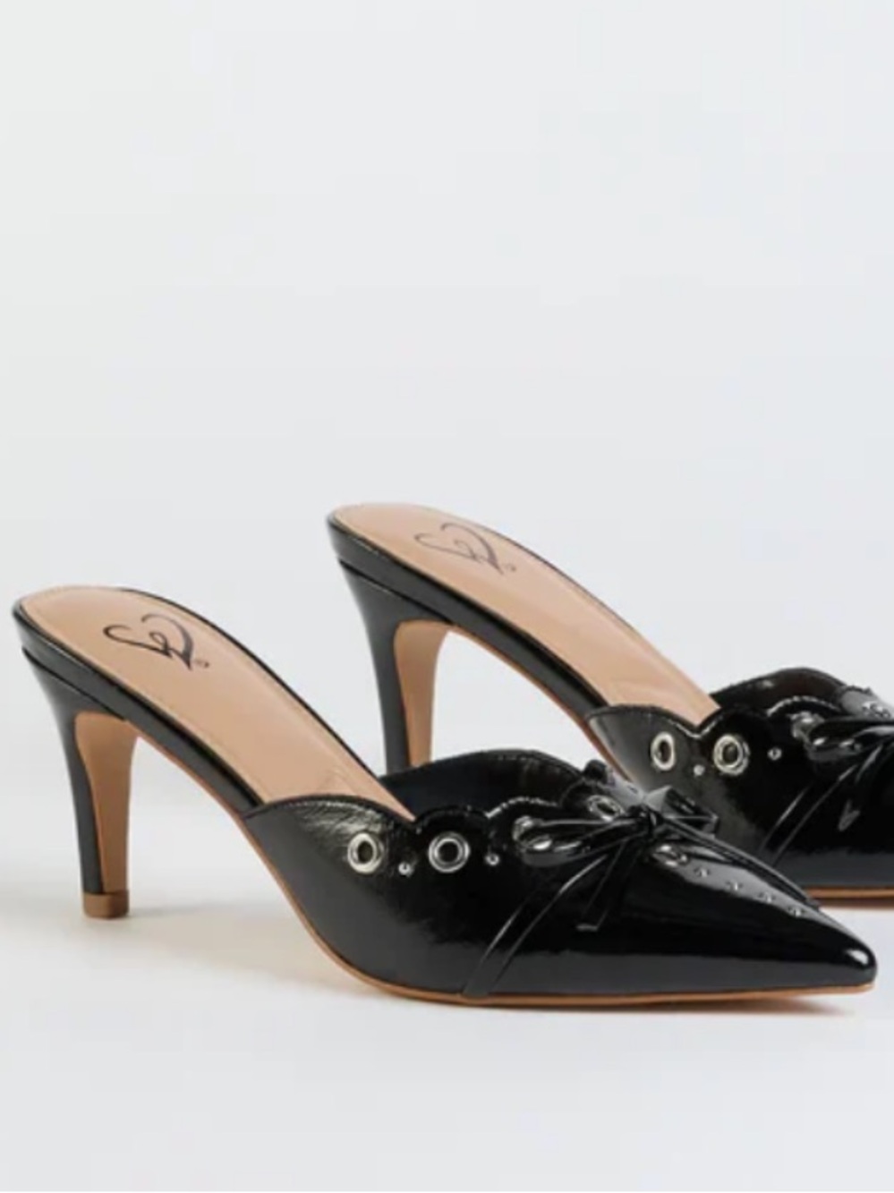 WINDSOR Black Bow Pumps Sweetest Gift Closed Toe Stiletto Pumps SZ 10 Classic